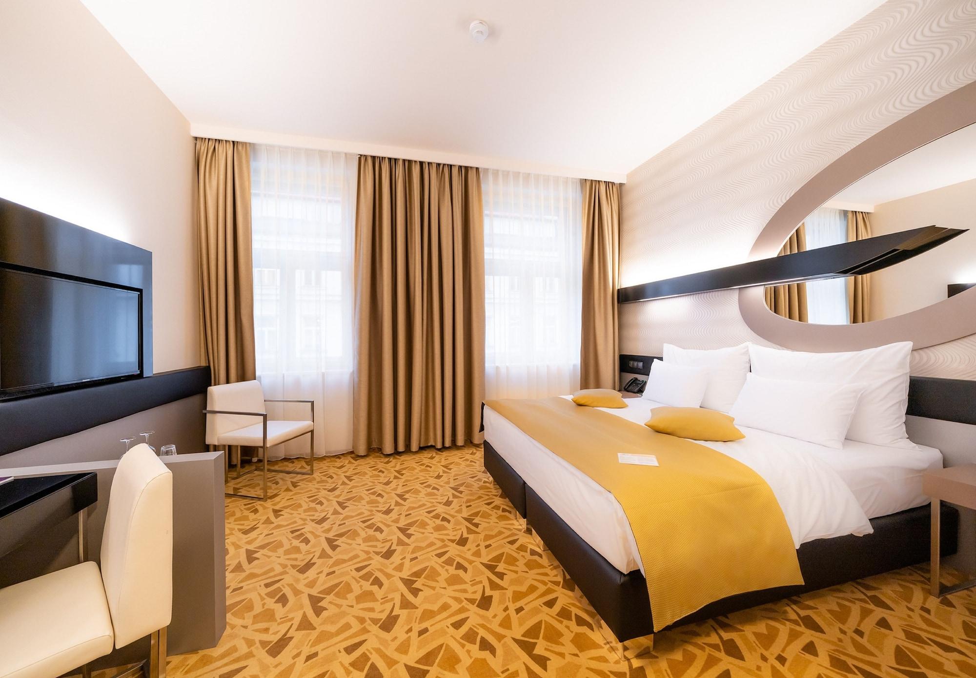 Hotel Grandium 5*